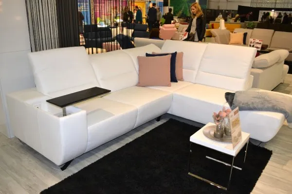 Na výstave Nábytok a bývanie v Nitre boli sedačky PHASE hviezdami