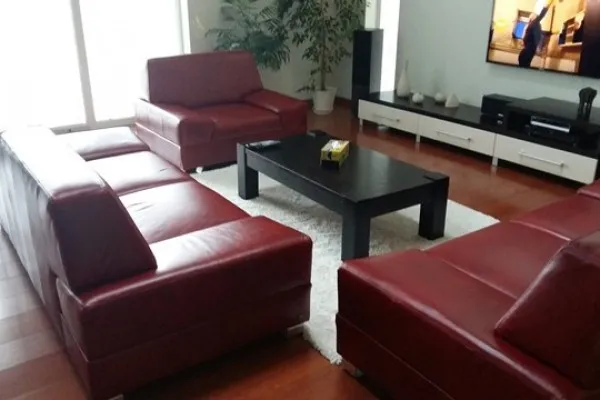 Aká je správna vzdialenosť sedačky od televízora? Myslite na svoje zdravie!